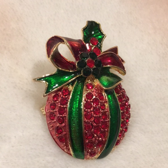 Christmas Holiday Crystal Ball Ornament Brooch Pin NWT unbranded 1.5x2” - Picture 3 of 12